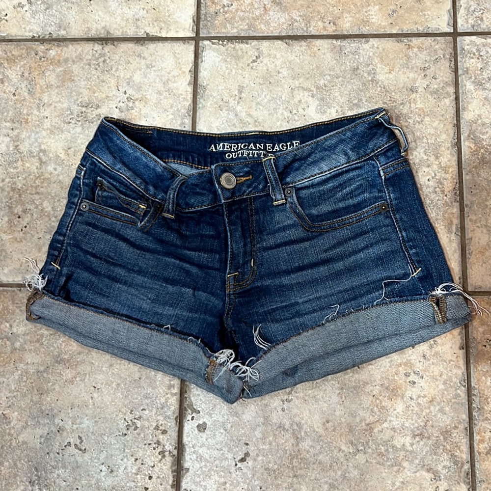AE cutoff Shorts 4